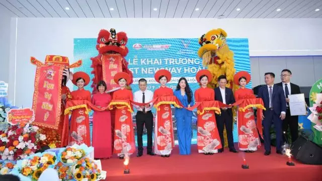 Tưng bừng khai trương VinFast Newway Hoài Đức
